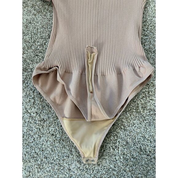 A.L.C. Ribbed Toni Bodysuit in Tamarind Beige Size L - Picture 10 of 12